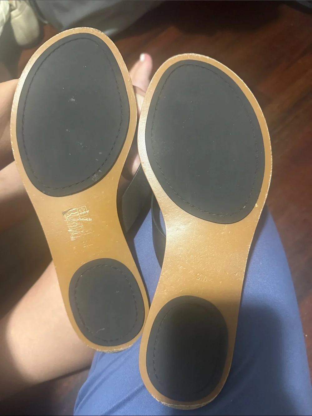 Tory Burch Black Leather Thong Sandals with Tan Footbed - Picture 3 of 4